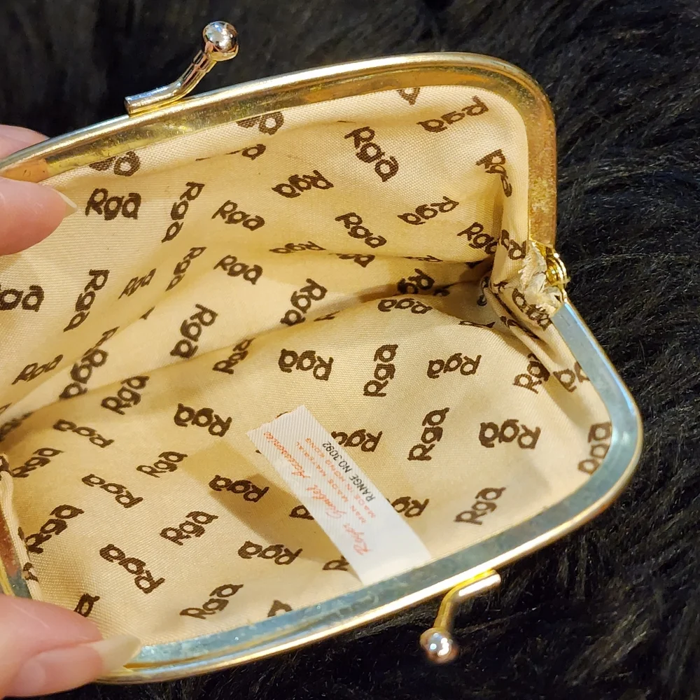 Vintage Gold Lamé Kiss Lock Clutch